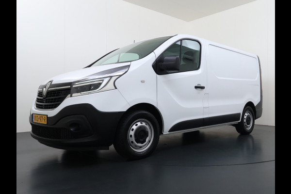 Renault Trafic 2.0dCi 120PK T29 L1H1 Trekhaak Airco Navi Euro 6 Cruise Control Bluetooth Pdc Betonplex Vloer Wandbetimmering Schuifdeur 2.000KG Trekgewicht 1e Eigenaar Origineel Nederlandse Auto