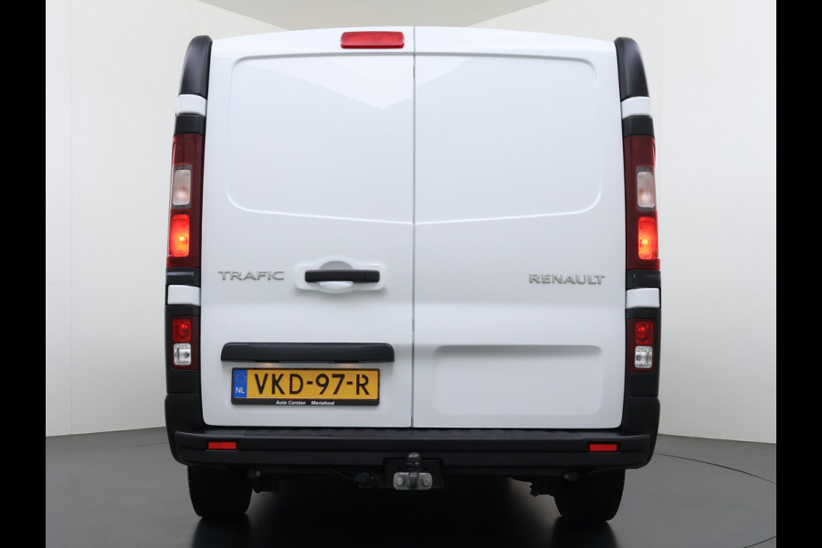 Renault Trafic 2.0dCi 120PK T29 L1H1 Trekhaak Airco Navi Euro 6 Cruise Control Bluetooth Pdc Betonplex Vloer Wandbetimmering Schuifdeur 2.000KG Trekgewicht 1e Eigenaar Origineel Nederlandse Auto