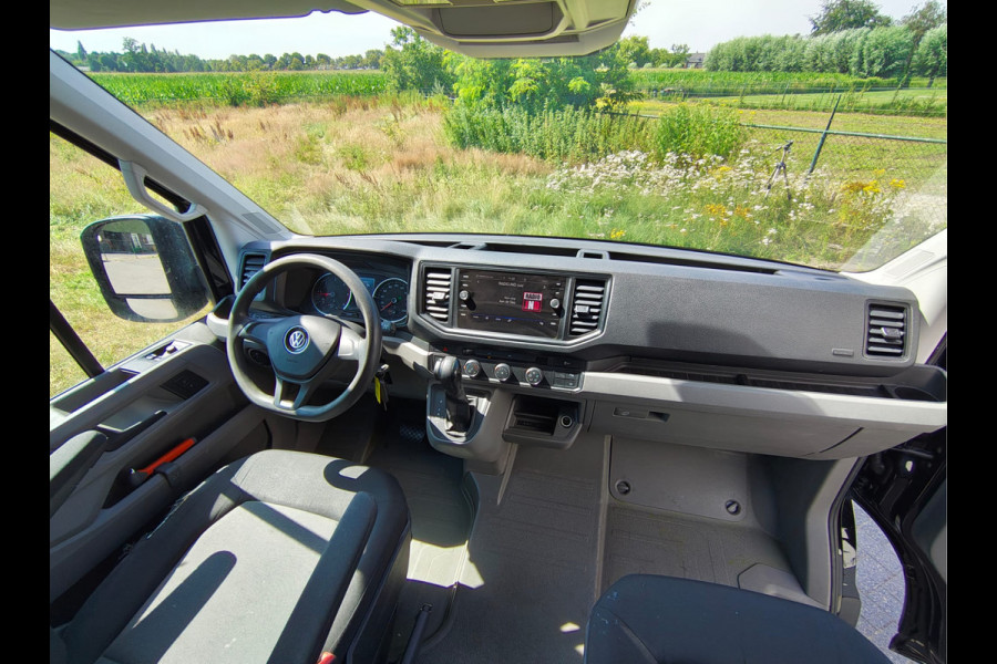 Volkswagen Crafter 35 2.0TDI 141PK Automaat L4H3 2X Schuifdeur Camera Apple Carplay Android Auto Cruise Control Navi Airco Pdc Betonplex Vloer Lat om Lat Betimmering Wandbeplating Euro 6 Origineel Nederlandse Bus