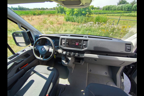 Volkswagen Crafter 35 2.0TDI 141PK Automaat L4H3 2X Schuifdeur Camera Apple Carplay Android Auto Cruise Control Navi Airco Pdc Betonplex Vloer Lat om Lat Betimmering Wandbeplating Euro 6 Origineel Nederlandse Bus