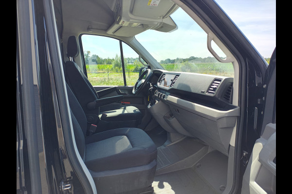 Volkswagen Crafter 35 2.0TDI 141PK Automaat L4H3 2X Schuifdeur Camera Apple Carplay Android Auto Cruise Control Navi Airco Pdc Betonplex Vloer Lat om Lat Betimmering Wandbeplating Euro 6 Origineel Nederlandse Bus