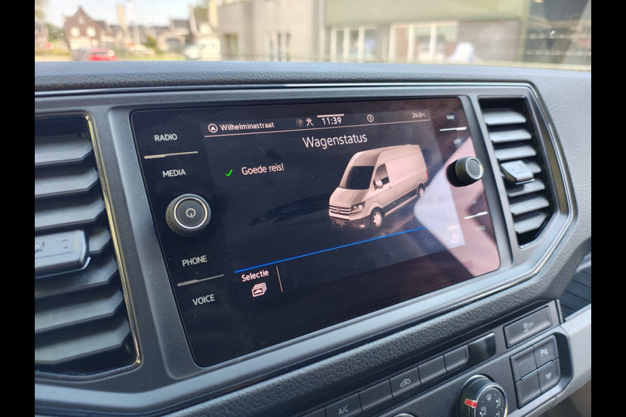 Volkswagen Crafter 35 2.0TDI 141PK Automaat L4H3 2X Schuifdeur Camera Apple Carplay Android Auto Cruise Control Navi Airco Pdc Betonplex Vloer Lat om Lat Betimmering Wandbeplating Euro 6 Origineel Nederlandse Bus