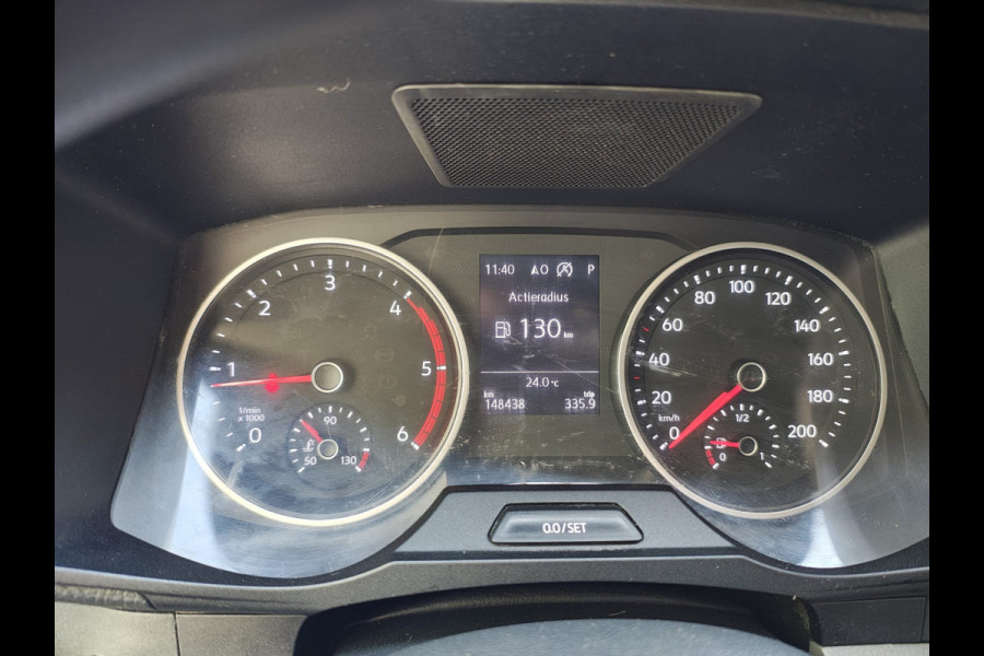 Volkswagen Crafter 35 2.0TDI 141PK Automaat L4H3 2X Schuifdeur Camera Apple Carplay Android Auto Cruise Control Navi Airco Pdc Betonplex Vloer Lat om Lat Betimmering Wandbeplating Euro 6 Origineel Nederlandse Bus