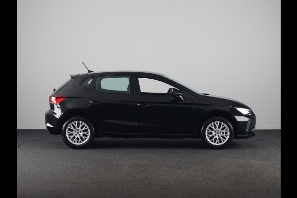 Seat Ibiza Style Plus 1.0 EcoTSI 95 PK | Midnight Black Metallic | Apple Carplay | Park Assist | Cruise Control