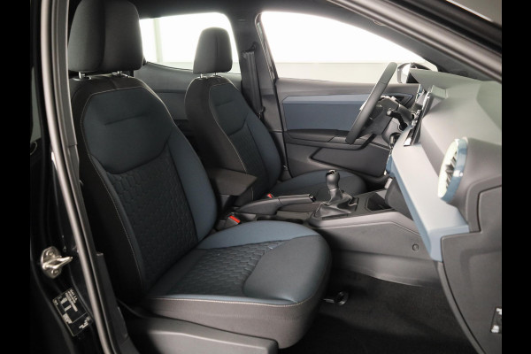 Seat Ibiza Style Plus 1.0 EcoTSI 95 PK | Midnight Black Metallic | Apple Carplay | Park Assist | Cruise Control