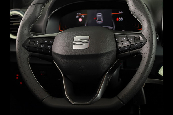 Seat Ibiza Style Plus 1.0 EcoTSI 95 PK | Midnight Black Metallic | Apple Carplay | Park Assist | Cruise Control