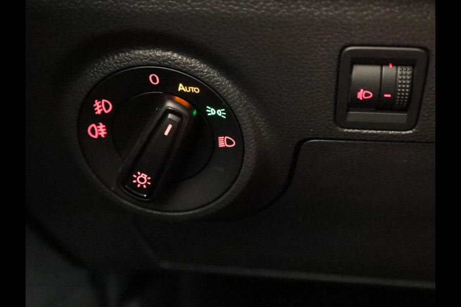 Seat Ibiza Style Plus 1.0 EcoTSI 95 PK | Midnight Black Metallic | Apple Carplay | Park Assist | Cruise Control