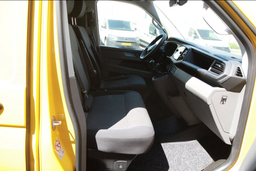 Volkswagen Transporter 2.0 TDI L2H1 App connect / Imperiaal / Camera / Trekhaak / 3 zits