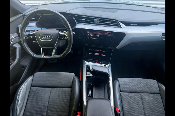 Audi e-tron E-tron 55 quattro advanced S Line 95 kWh l Trekhaak l VDOH l Alarm l