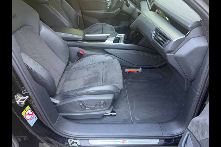 Audi e-tron E-tron 55 quattro advanced S Line 95 kWh l Trekhaak l VDOH l Alarm l
