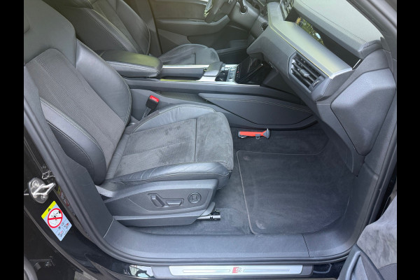 Audi e-tron E-tron 55 quattro advanced S Line 95 kWh l Trekhaak l VDOH l Alarm l