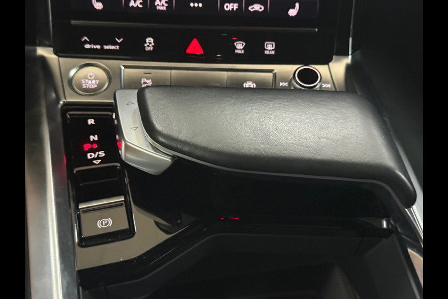 Audi e-tron E-tron 55 quattro advanced S Line 95 kWh l Trekhaak l VDOH l Alarm l
