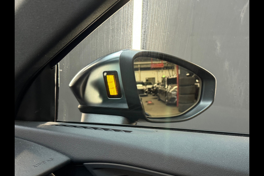 Audi RS3 Limousine 2.5 TFSI Quattro Pano|HuD|Massage|B&O|BTW