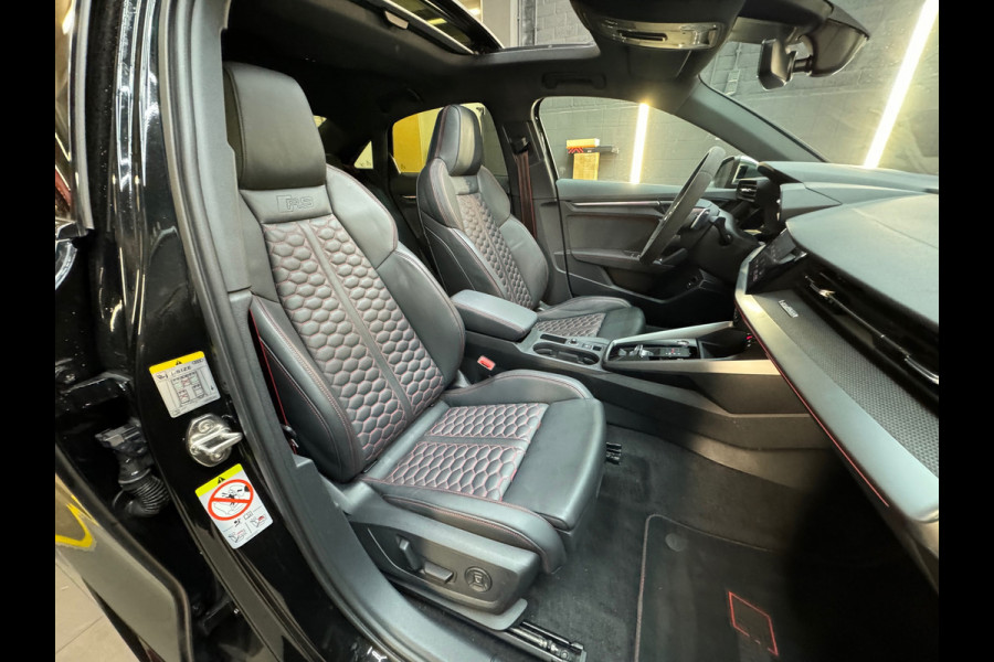 Audi RS3 Limousine 2.5 TFSI Quattro Pano|HuD|Massage|B&O|BTW