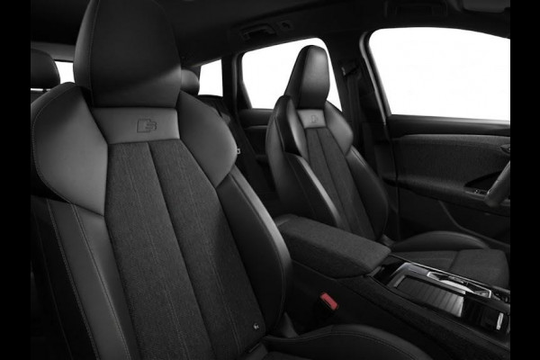 Audi Q6 e-tron S edition e-tron 83 Kwh 252 pk | Trekhaak, mechanisch draaibaar | Exterieurpakket zwart | Warmtewerend glas donker tint | Audi drive select |