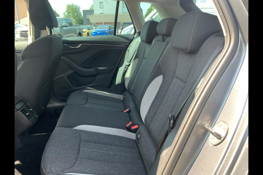 Škoda Kamiq 1.0 TSI Ambition 110pk Automaat | Wegklapbare Trekhaak | Adaptieve Cruise | Stoelverwarming | Achteruitrijcamera