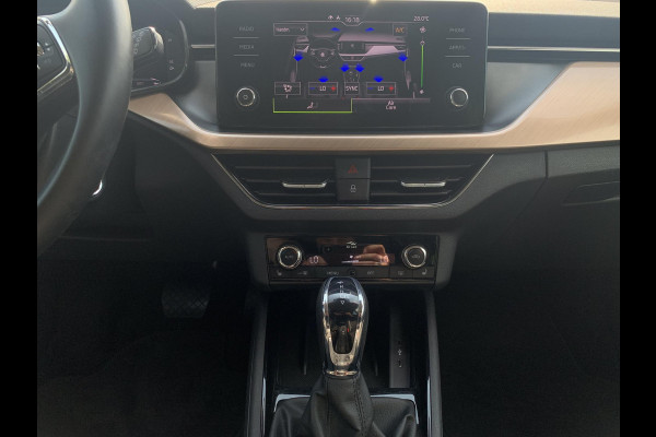 Škoda Kamiq 1.0 TSI Ambition 110pk Automaat | Wegklapbare Trekhaak | Adaptieve Cruise | Stoelverwarming | Achteruitrijcamera