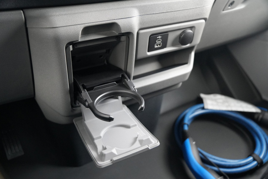 Ford E-Transit Custom 320 L1H1 Limited 71 kWh 218pk - 2x Schuifdeur - Trekhaak - Pro Power - Camera - Carplay - Rijklaar