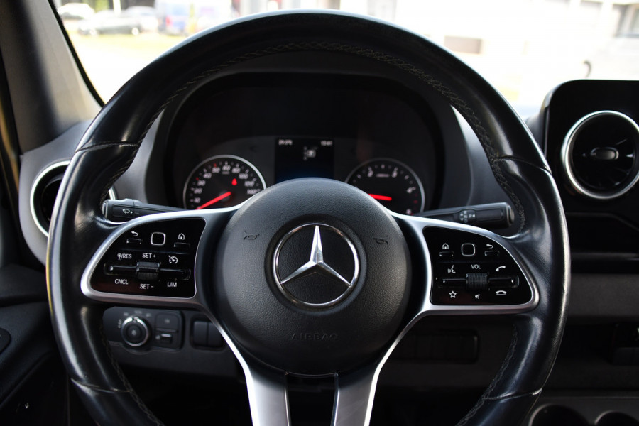 Mercedes-Benz Sprinter 316 2.2 CDI L2H2 PB Edition Cruise, 360 Camera, Carplay, LED, 10,5'' Mbux, Automaat, 164pk, Stoelverwarming, Standkachel, Trekhaak, Uniek!