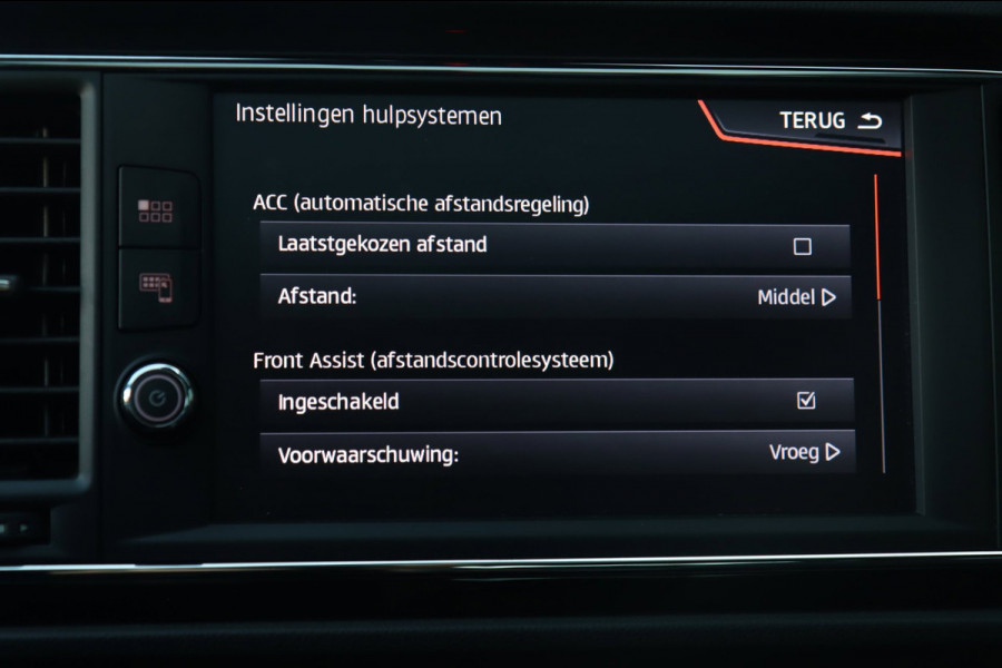 Seat Leon ST 1.5 TSI FR Black Edition / PANO / VIRTUAL / ACC / BEATS / CAMERA / STOELVERW