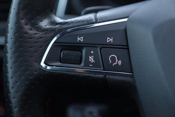 Seat Leon ST 1.5 TSI FR Black Edition / PANO / VIRTUAL / ACC / BEATS / CAMERA / STOELVERW