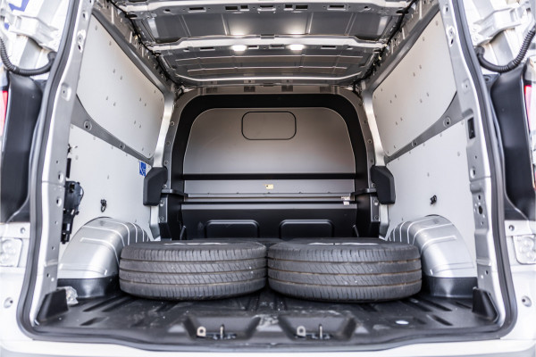 Ford Transit Custom 300 2.0 TDCI L2H1 Limited DC | BPM VRIJ | Dubbel Cabine | Elec schuifdeuren | ACC | Blind Spot | 360 Camera | CarPlay | Navigatie | Stoelverwarming | 5-Zitter | BPM Vrij