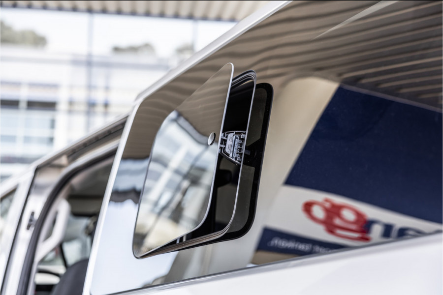 Ford Transit Custom 300 2.0 TDCI L2H1 Limited DC | BPM VRIJ | Dubbel Cabine | Elec schuifdeuren | ACC | Blind Spot | 360 Camera | CarPlay | Navigatie | Stoelverwarming | 5-Zitter | BPM Vrij
