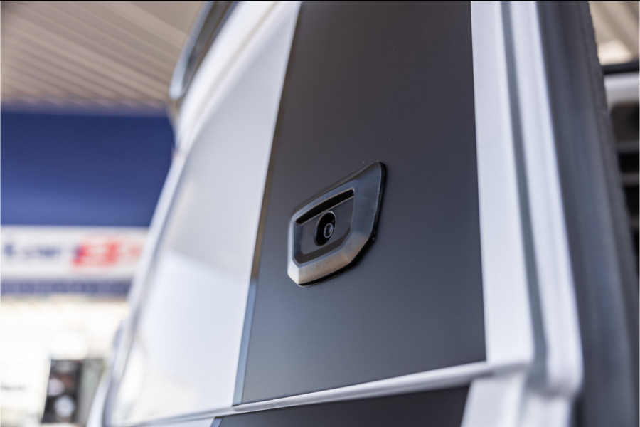 Ford Transit Custom 300 2.0 TDCI L2H1 Limited DC | BPM VRIJ | Dubbel Cabine | Elec schuifdeuren | ACC | Blind Spot | 360 Camera | CarPlay | Navigatie | Stoelverwarming | 5-Zitter | BPM Vrij