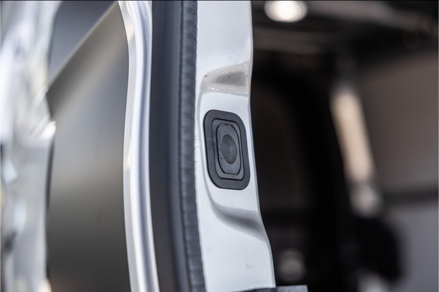 Ford Transit Custom 300 2.0 TDCI L2H1 Limited DC | BPM VRIJ | Dubbel Cabine | Elec schuifdeuren | ACC | Blind Spot | 360 Camera | CarPlay | Navigatie | Stoelverwarming | 5-Zitter | BPM Vrij
