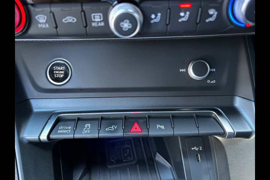 Audi Q3 Sportback 45 TFSI e S Edition PANO|CARPLAY|KEYLESS|NAVI|CAMERA|TREKHAAK|LEDER
