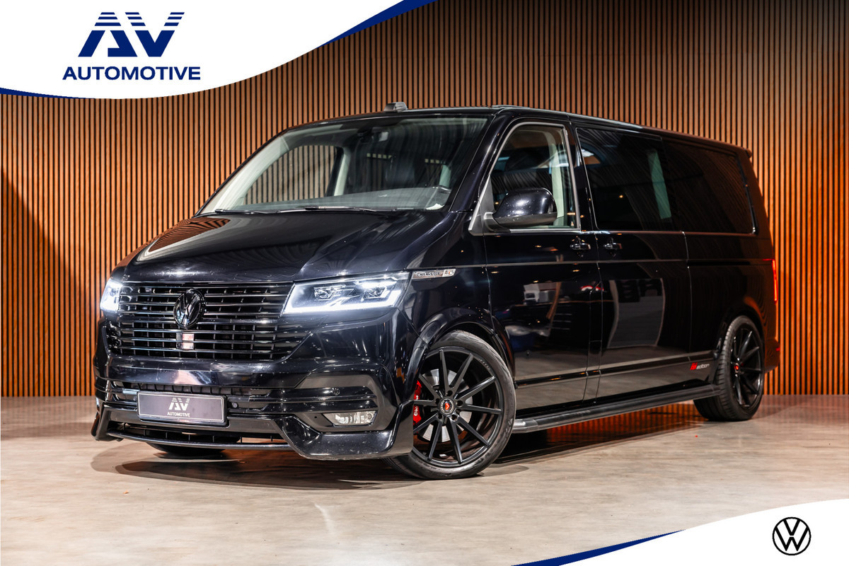 Volkswagen Transporter 2.0 TDI L2H1 DC Caravelle | LeightonVans Bodykit | ACC | Bi-Xenon | Elek deuren | Lederen bekleding | Camera | CarPlay | Navigatie | Trekhaak | Nieuwe APK
