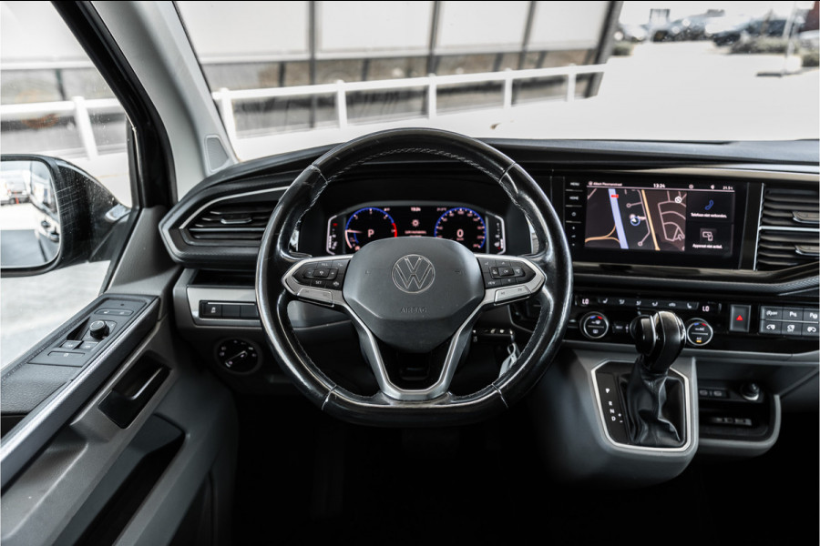 Volkswagen Transporter 2.0 TDI L2H1 DC Caravelle | LeightonVans Bodykit | ACC | Bi-Xenon | Elek deuren | Lederen bekleding | Camera | CarPlay | Navigatie | Trekhaak | Nieuwe APK