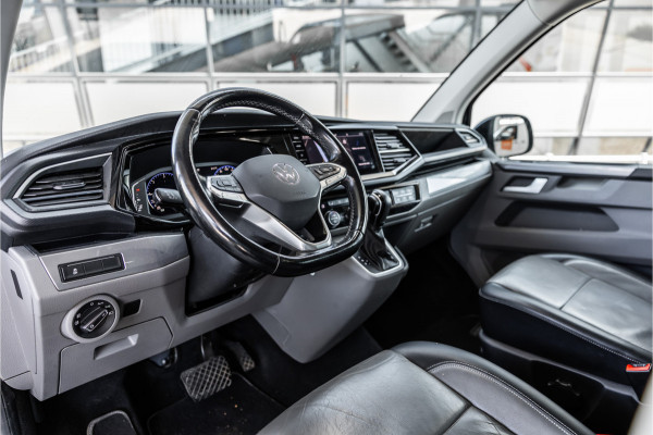 Volkswagen Transporter 2.0 TDI L2H1 DC Caravelle | LeightonVans Bodykit | ACC | Bi-Xenon | Elek deuren | Lederen bekleding | Camera | CarPlay | Navigatie | Trekhaak | Nieuwe APK