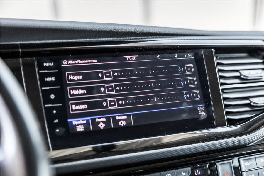Volkswagen Transporter 2.0 TDI L2H1 DC Caravelle | LeightonVans Bodykit | ACC | Bi-Xenon | Elek deuren | Lederen bekleding | Camera | CarPlay | Navigatie | Trekhaak | Nieuwe APK