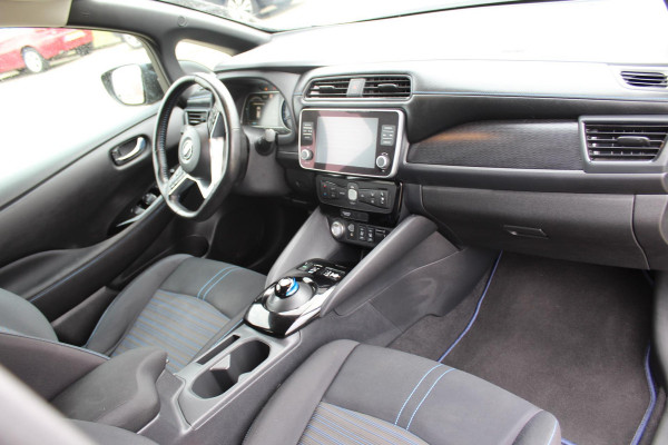 Nissan Leaf Acenta 40 kWh LED MULTI MEDIA KEYLESS CAMERA NAVI SOH 90,83%