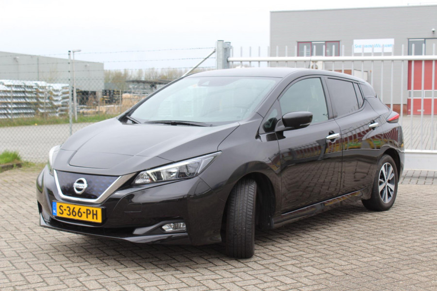 Nissan Leaf Acenta 40 kWh LED MULTI MEDIA KEYLESS CAMERA NAVI SOH 90,83%