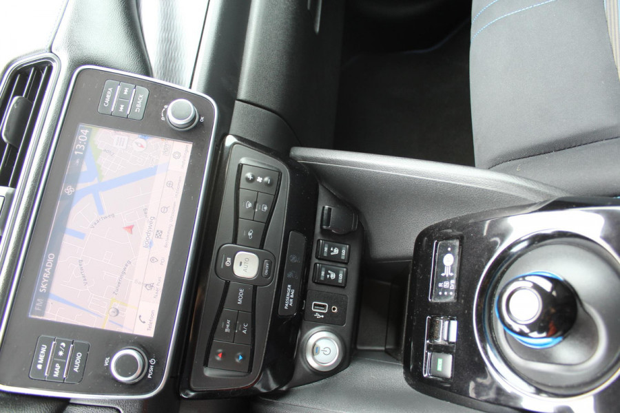 Nissan Leaf Acenta 40 kWh LED MULTI MEDIA KEYLESS CAMERA NAVI SOH 90,83%