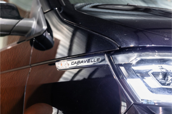 Volkswagen Transporter 2.0 TDI L2H1 DC Caravelle | LeightonVans Bodykit | ACC | Bi-Xenon | Elek deuren | Lederen bekleding | Camera | CarPlay | Navigatie | Trekhaak | Nieuwe APK