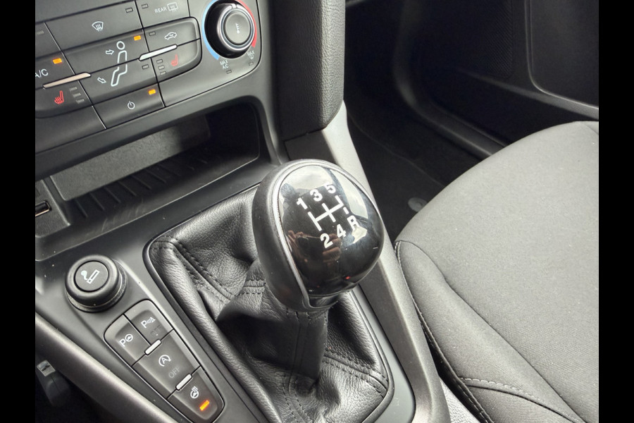Ford FOCUS Wagon BWJ 2018 | 1.0T 101 PK Lease Edition | STOEL&STUUR VERW | NAVI | PARK PILOT | PDC 2X | CARPLAY | CRUISE | AIRCO |