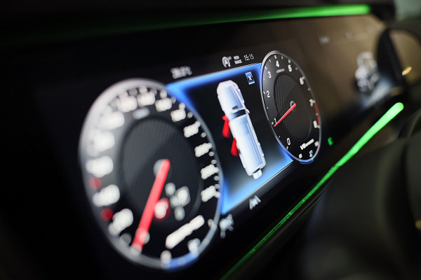 Mercedes-Benz G-Klasse 63 Manufaktur / Olijf Groen / Carbon / Massage / Memory / 360 Camera / Lane Assist / BURMESTER / Open Dak