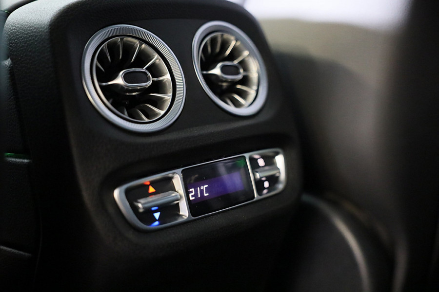 Mercedes-Benz G-Klasse 63 Manufaktur / Olijf Groen / Carbon / Massage / Memory / 360 Camera / Lane Assist / BURMESTER / Open Dak