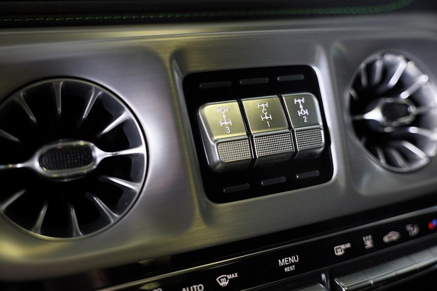 Mercedes-Benz G-Klasse 63 Manufaktur / Olijf Groen / Carbon / Massage / Memory / 360 Camera / Lane Assist / BURMESTER / Open Dak