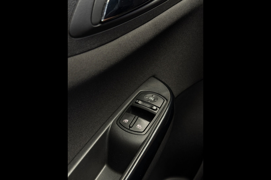Opel Corsa 1.2 CarPlay Airco Parkeersensor