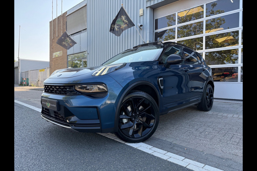 Lynk & Co 01 1.5 CARPLAY/CAM/NAVI/FULL LED/LMV-20/VIRTU/PANO