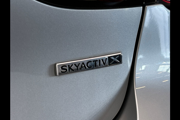Mazda 3 2.0 e-SkyActiv-X M Hybrid 180 Luxury | Head-up | Stoelverwarming | 360 Camera |Bose | Memory | Adaptieve Cruise/Control |