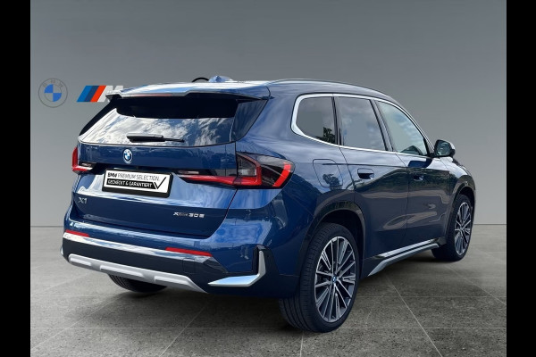 BMW X1 xDrive30e xLine ** LED, LEDER, HuD, PANORAMA, H&K SOUND, DR. ASS + ** 1e EIG - UNFALLFREI - BMW ONDERH. ** ** INFORMEER OOK NAAR ONZE AANTREKKELIJKE FINANCIAL-LEASE TARIEVEN **