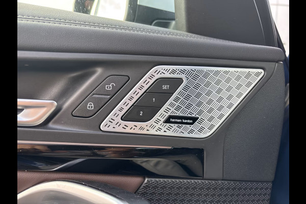 BMW X1 xDrive30e xLine ** LED, LEDER, HuD, PANORAMA, H&K SOUND, DR. ASS + ** 1e EIG - UNFALLFREI - BMW ONDERH. ** ** INFORMEER OOK NAAR ONZE AANTREKKELIJKE FINANCIAL-LEASE TARIEVEN **