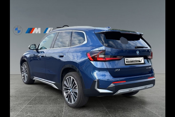 BMW X1 xDrive30e xLine ** LED, LEDER, HuD, PANORAMA, H&K SOUND, DR. ASS + ** 1e EIG - UNFALLFREI - BMW ONDERH. ** ** INFORMEER OOK NAAR ONZE AANTREKKELIJKE FINANCIAL-LEASE TARIEVEN **