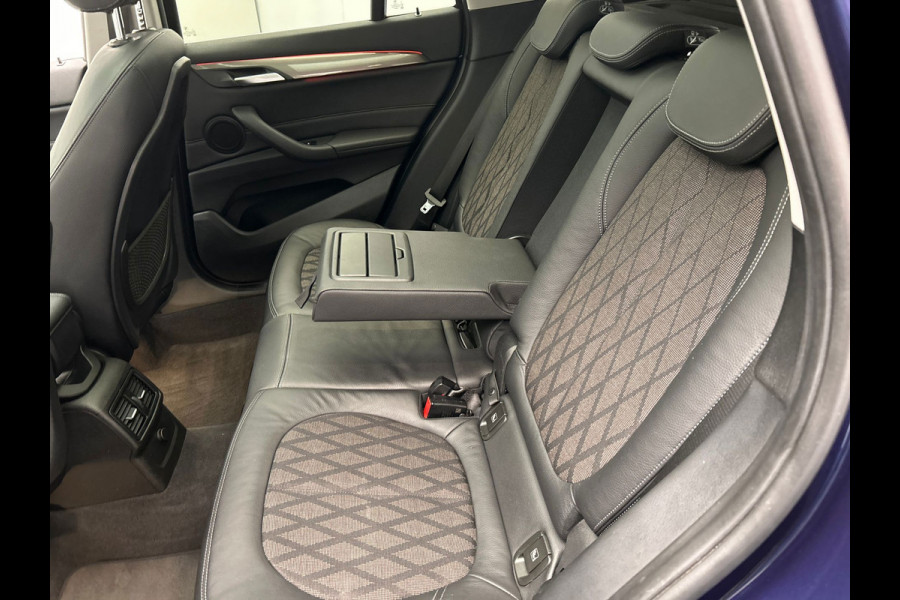 BMW X1 SDrive18i High Executive | Panoramadak | Navigatie | Cruise/Control | Climate/Control | Camera | Memory |Stoelverwarming |