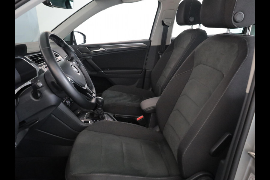 Volkswagen Tiguan 1.4 TSI 4Motion Highline 150pk AUT| Pano.dak | 19'LM-velgen| Navi | verwarmde voorruit| Alarm